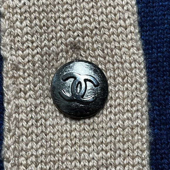 Chanel 100% Cashmere Cardigan Sweater Color Block Size 40 Blue Tan Gray Buttons - Picture 9 of 16